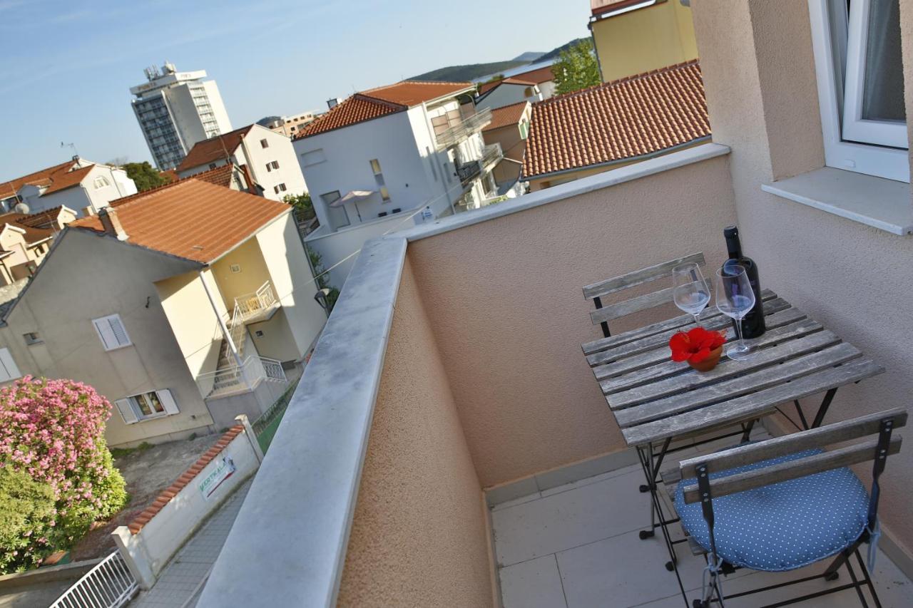 Guest House Lorenta Vodice Esterno foto
