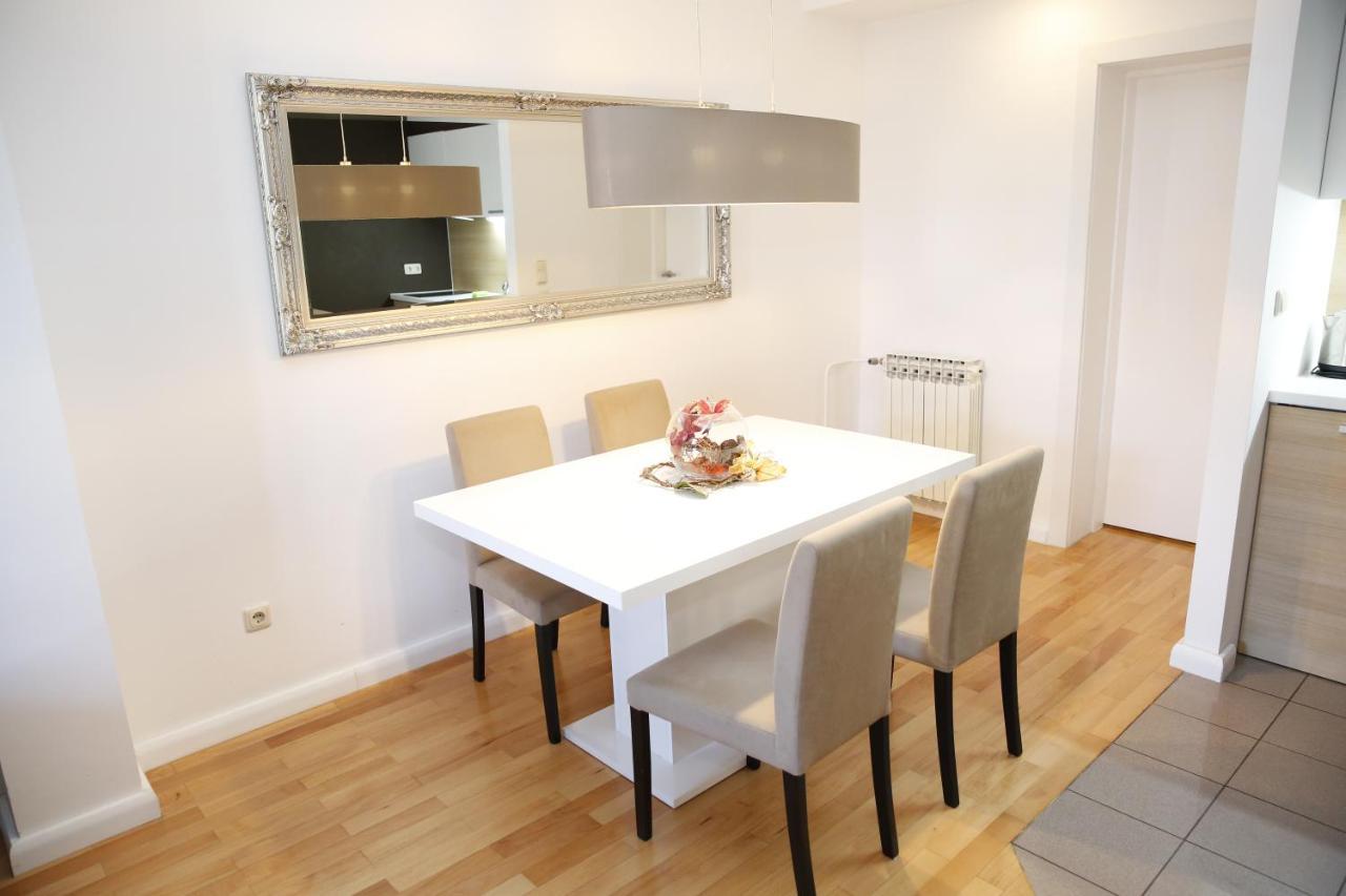 Guest House Lorenta Vodice Esterno foto
