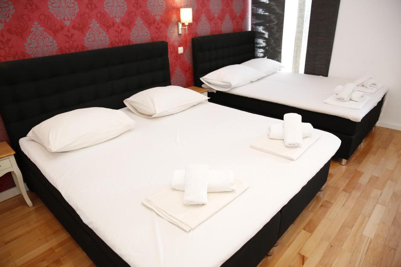 Guest House Lorenta Vodice Esterno foto