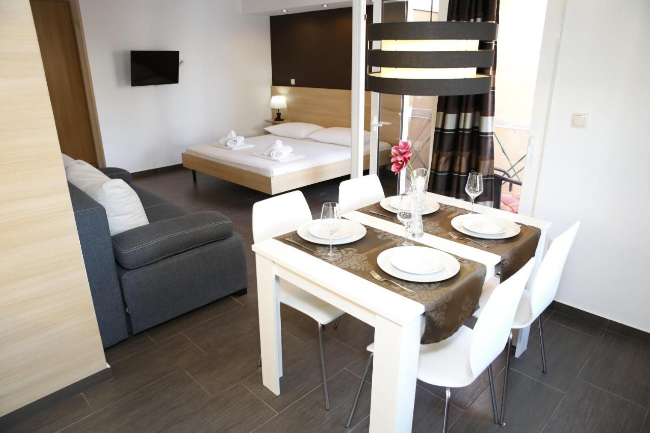 Guest House Lorenta Vodice Esterno foto