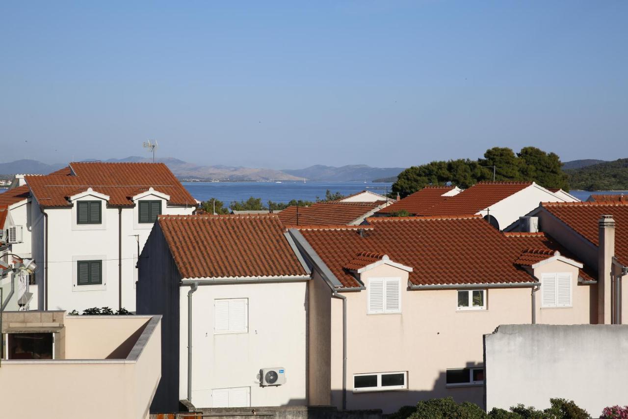 Guest House Lorenta Vodice Esterno foto