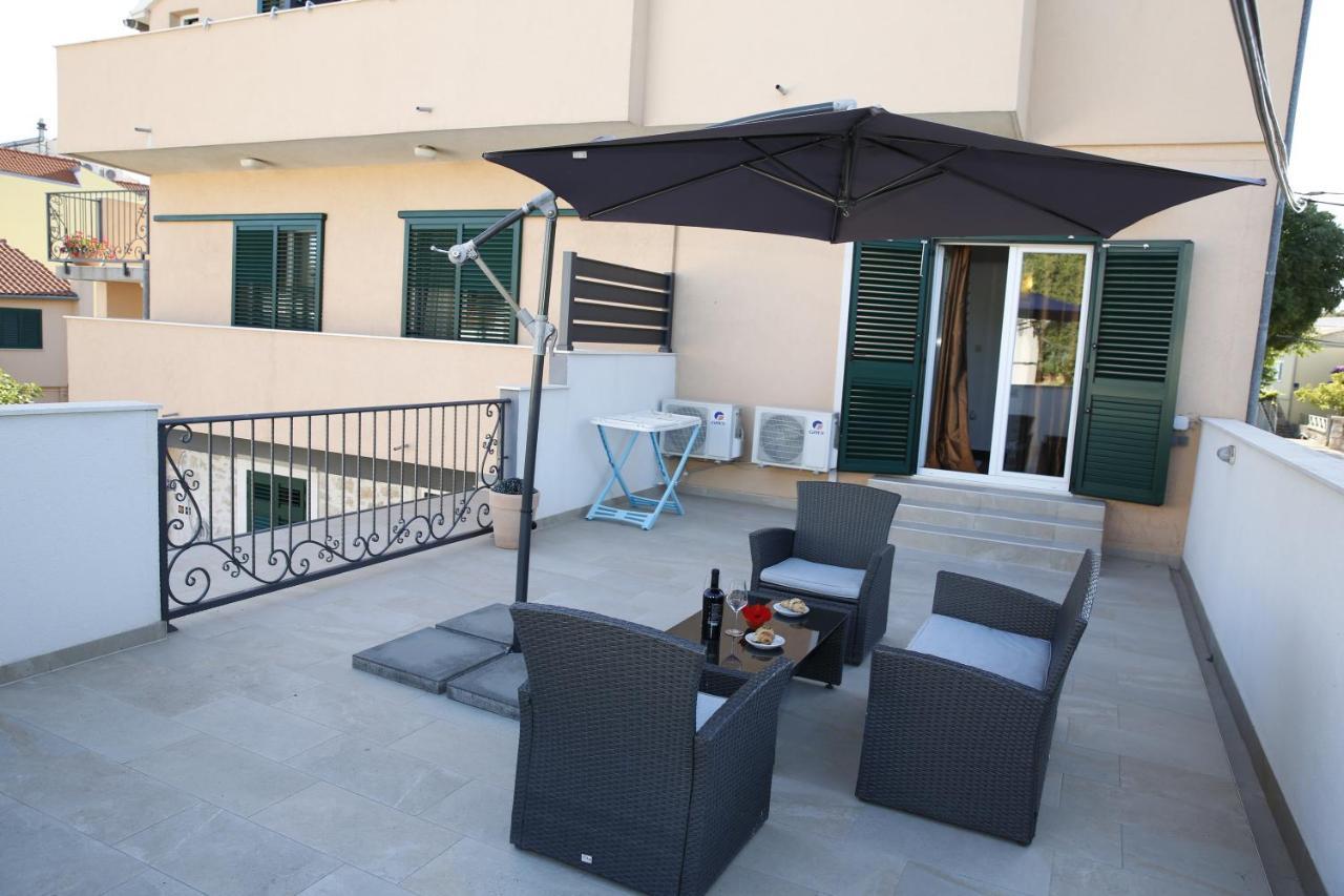 Guest House Lorenta Vodice Esterno foto