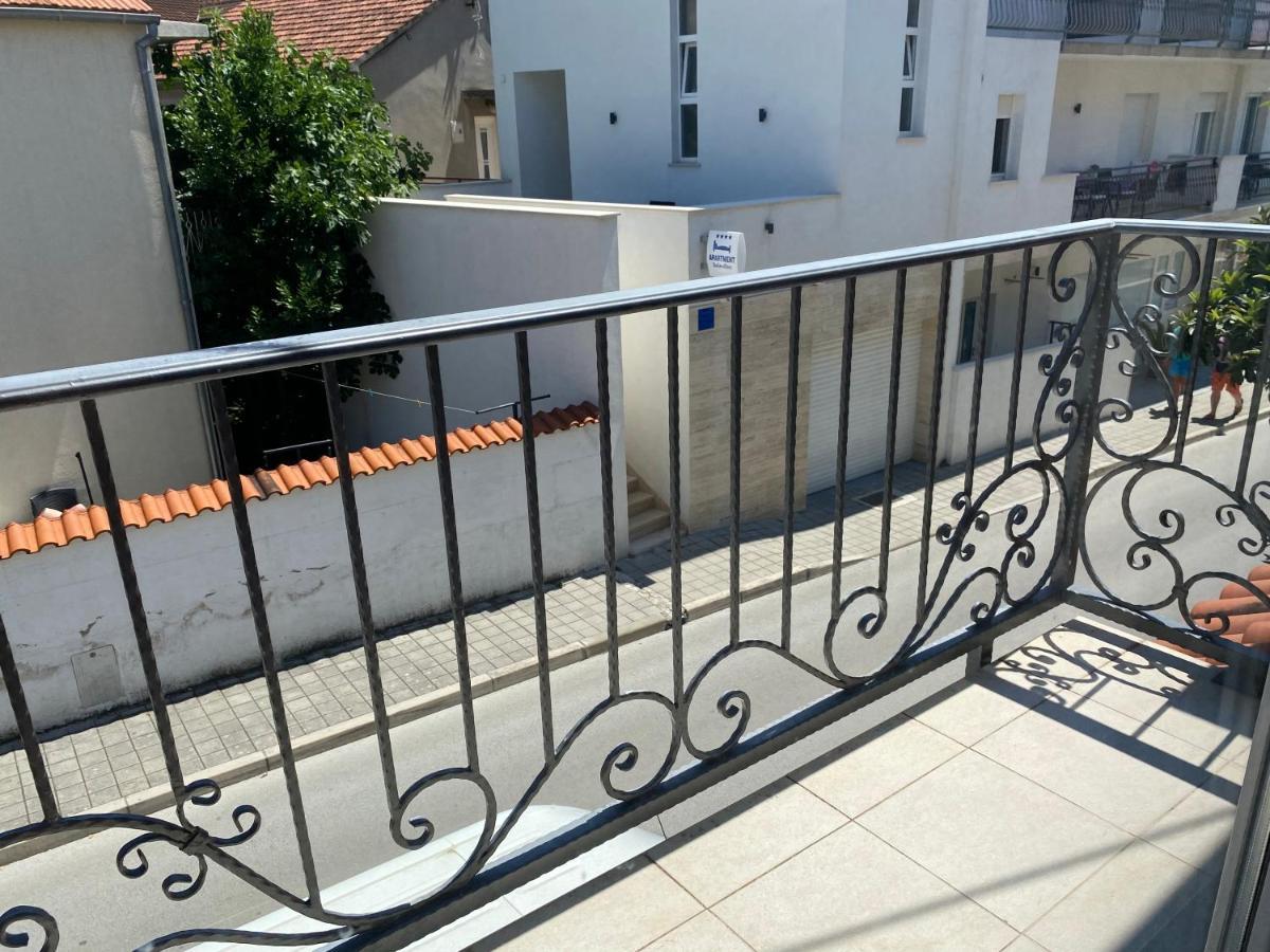 Guest House Lorenta Vodice Esterno foto