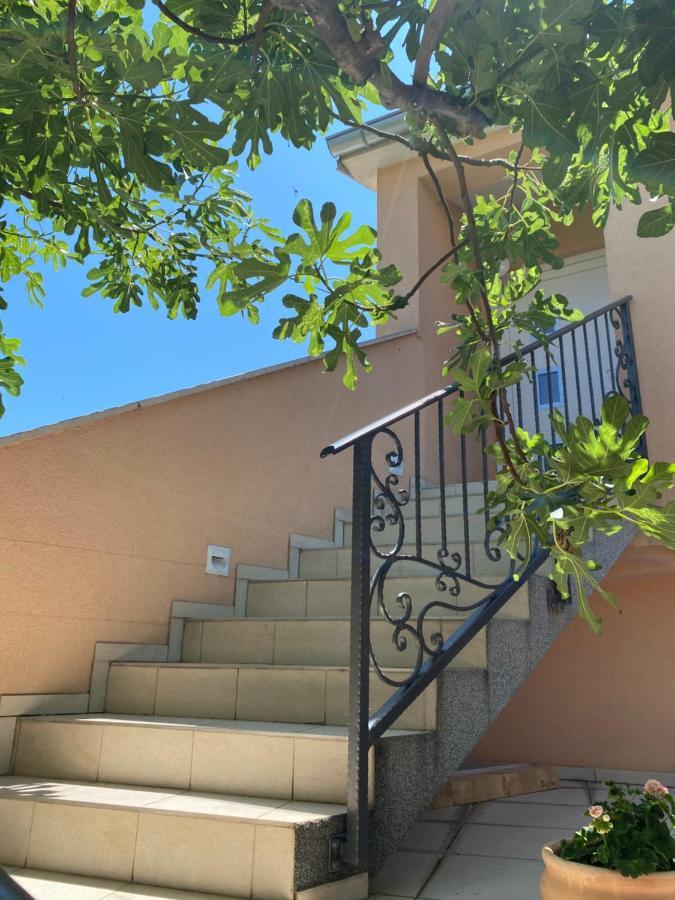 Guest House Lorenta Vodice Esterno foto